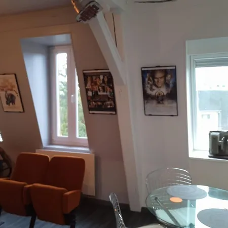 Lejlighed L'appt Du Vieux Qui Ne Voulait Pas Feter Son Anniversaire *